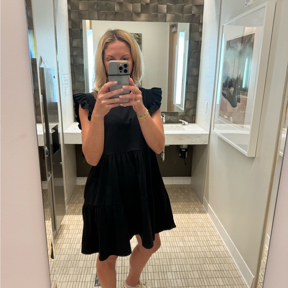 Meet your Posher, Kelli - Picture 2 of 7